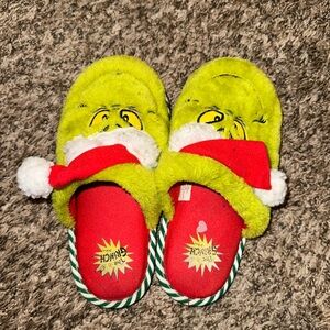 Grinch slippers